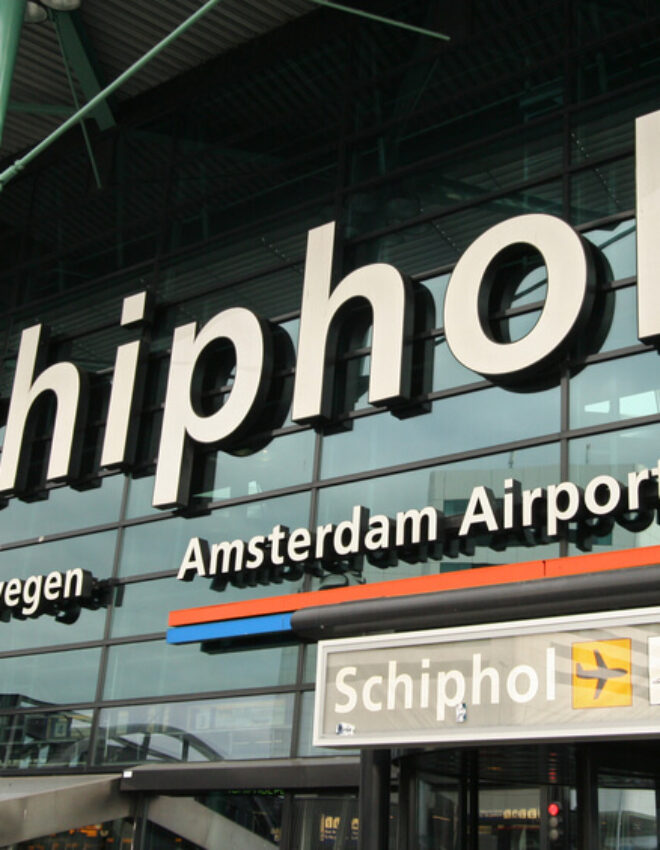 Hoe lang van tevoren moet je op Schiphol zijn?